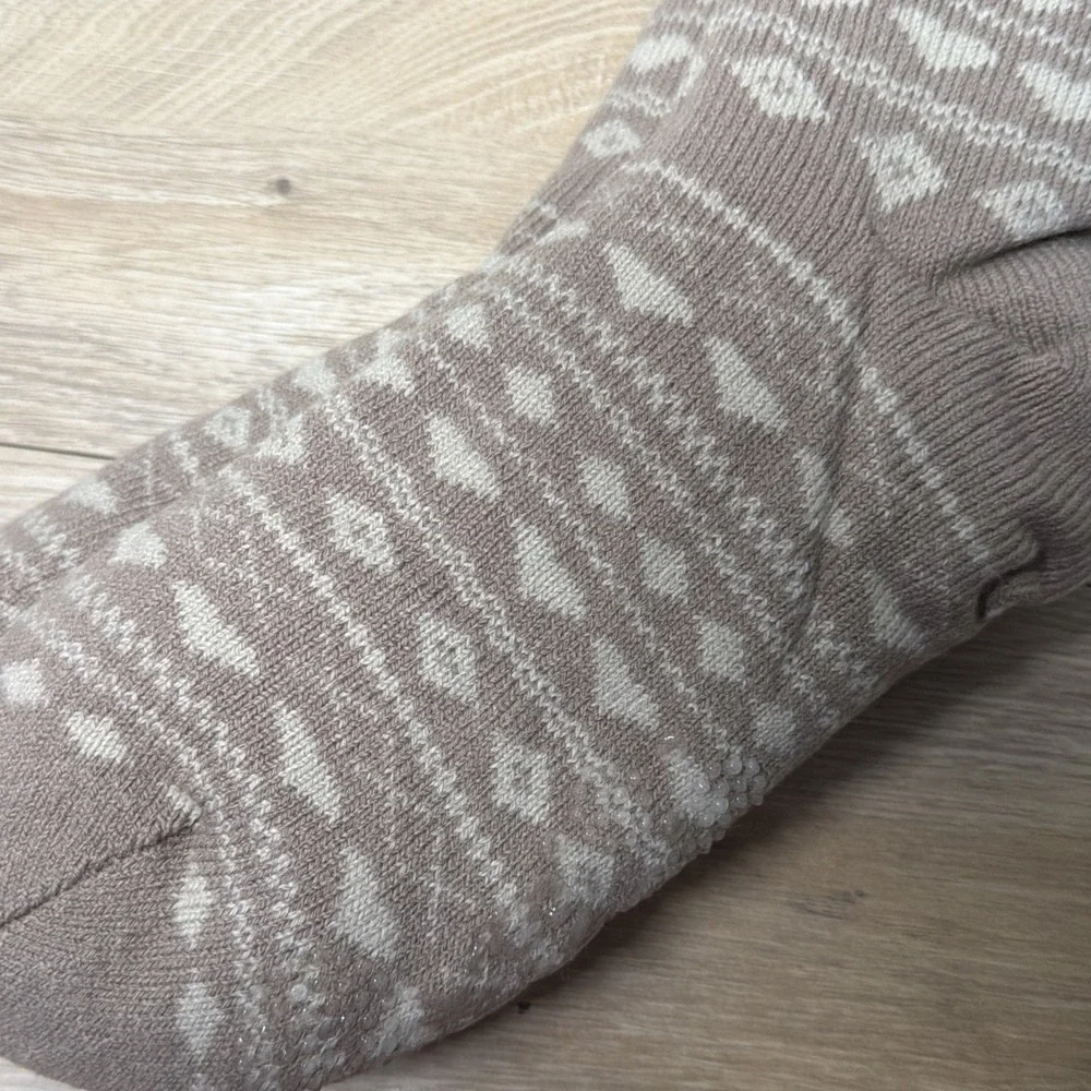 MUK LUKS Womens Cabin Socks Size S/M Fair Isle Jojoba Infused Faux Fur Lined NWT
